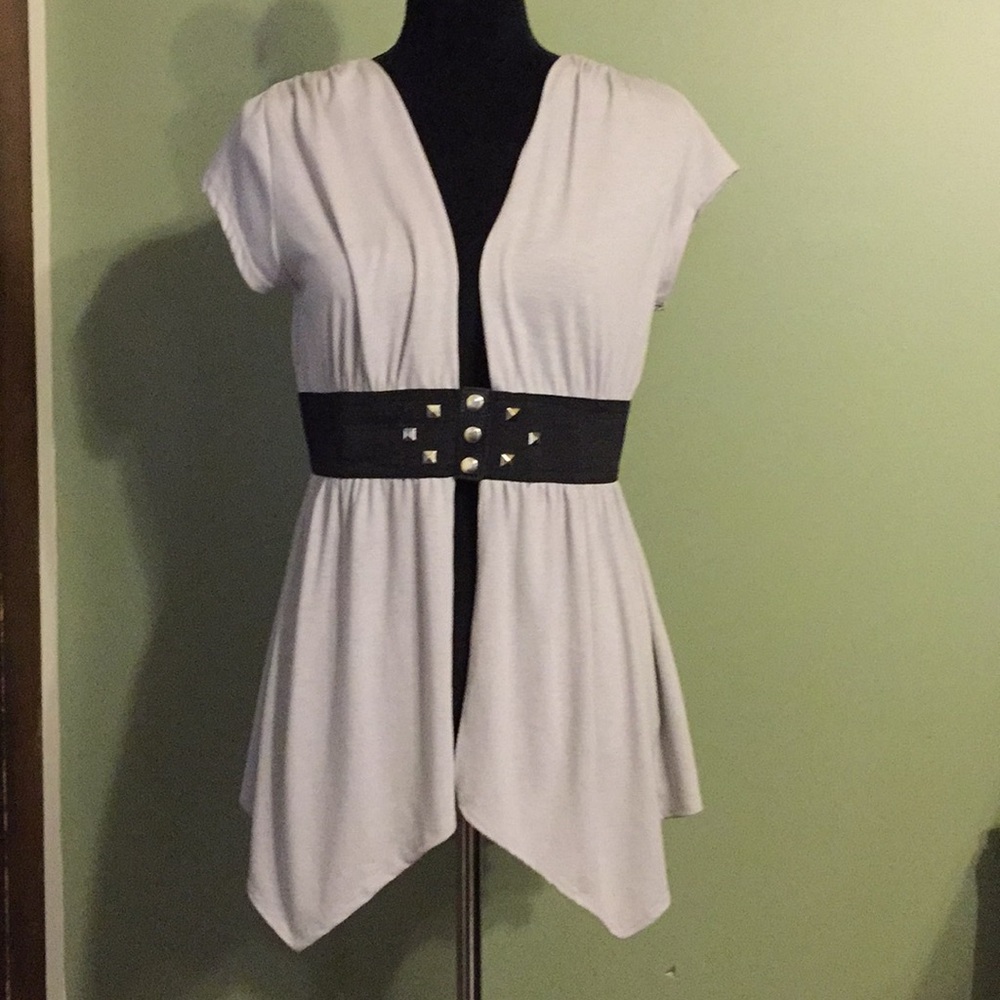Sexy Junior large top that snaps at waist.